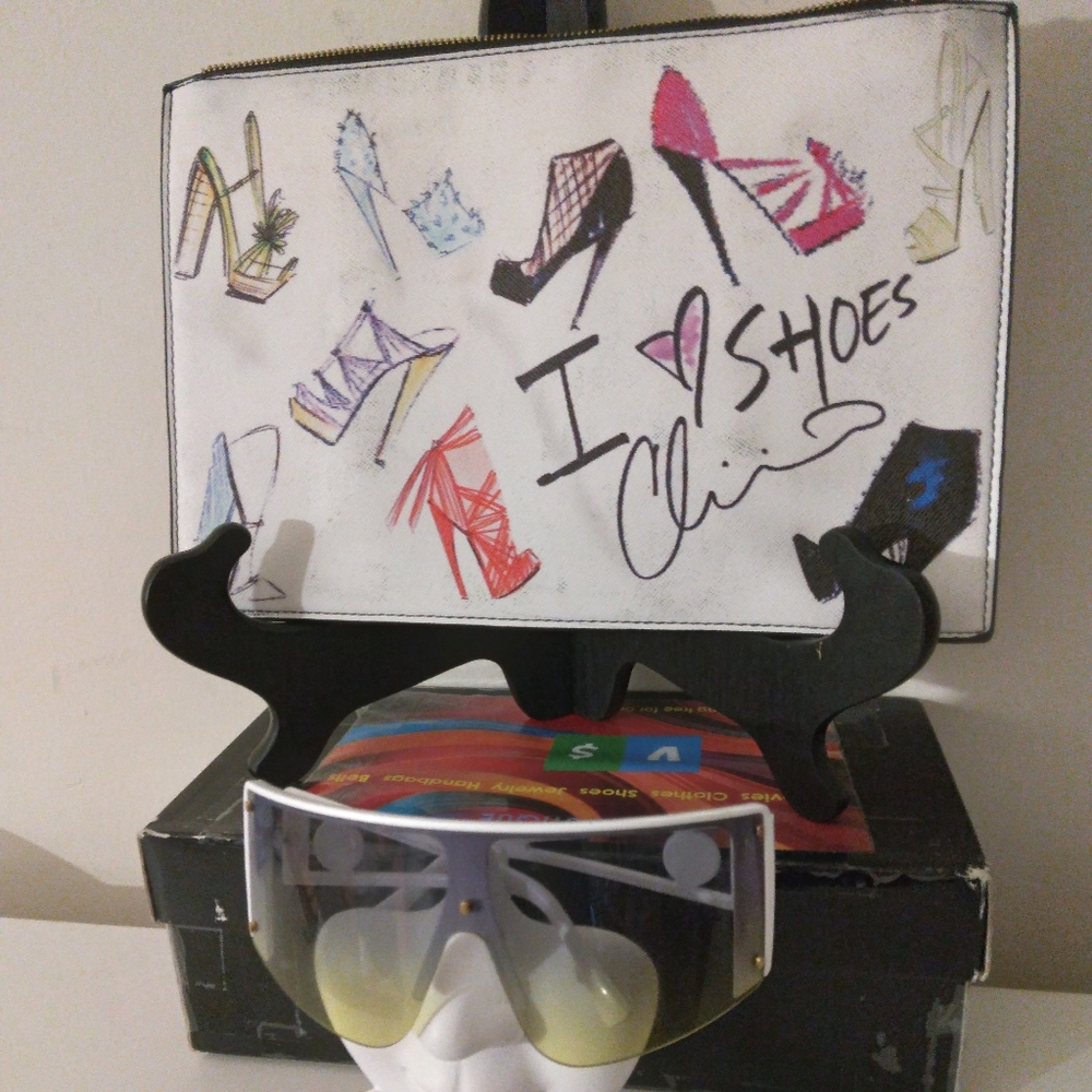 ( clutch  purse & sun glasses  )